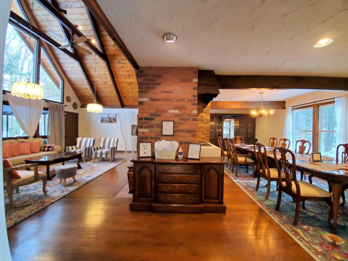 Walk To Pool & Beach - Spacious Gateway, Hot Tub, Game Room Pocono Country Place Eksteriør billede